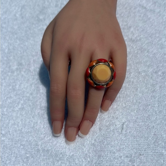 Bold Retro Gold Tone Statement Ring with Colorful Inlay - Picture 3 of 6